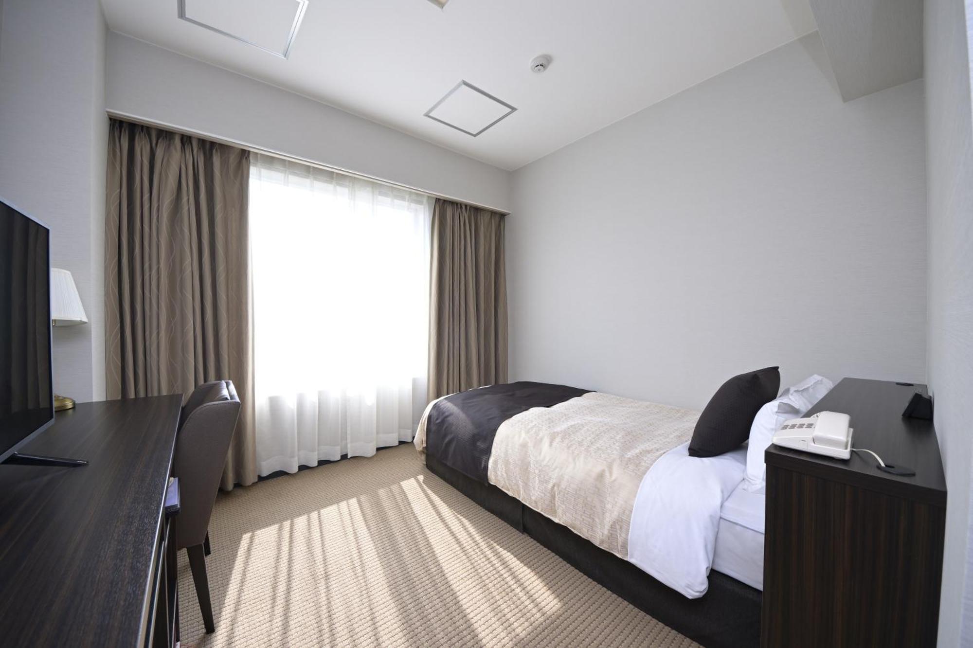 The Italia Ken Hotel Niigata Exterior photo